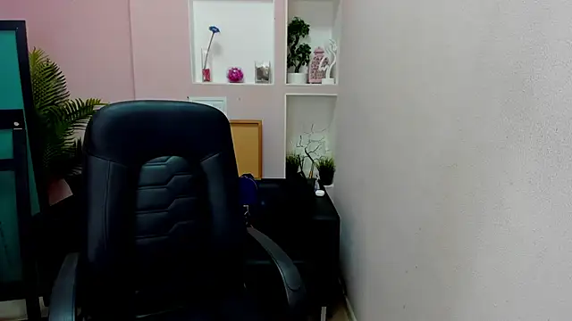 Persephoni online show from January 11, 3:50 pm