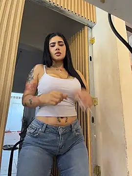 clarachanelricek online show from April 8, 8:33 pm