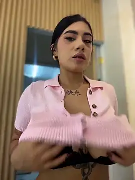 clarachanelricek online show from January 5, 8:45 pm