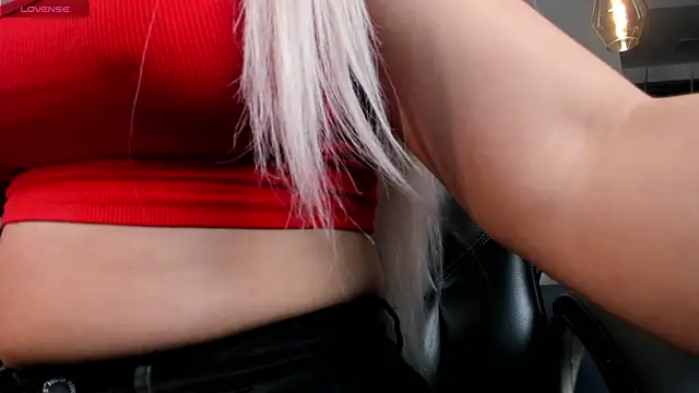 SophieBarnett online show from December 15, 1:33 am