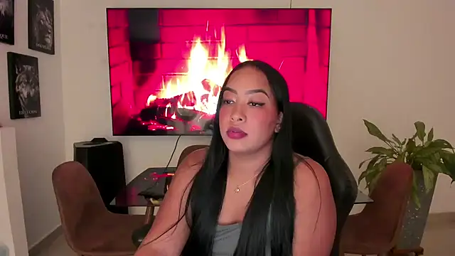 brunetenikole02 online show from October 26, 2:18 am