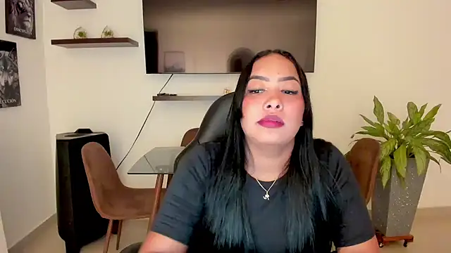 brunetenikole02 online show from September 25, 2:10 am