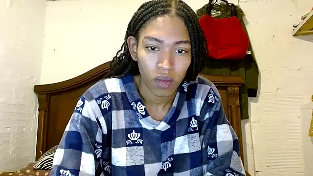 angelamarie1 online show from April 13, 9:04 pm