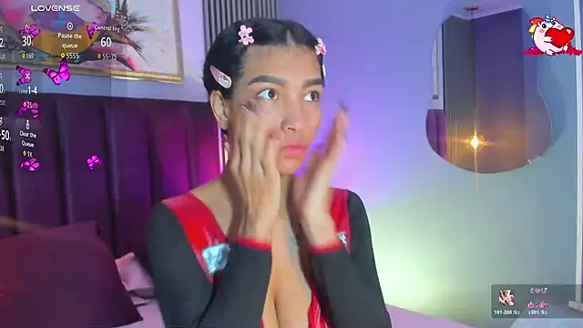 LauraAristizabal online show from October 30, 1:12 pm