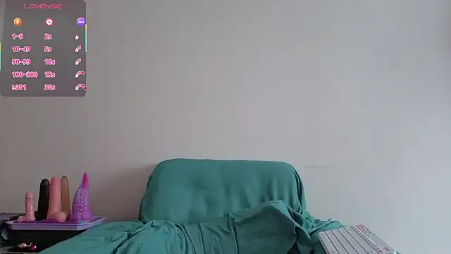 MaryHillx online show from September 28, 10:20 am