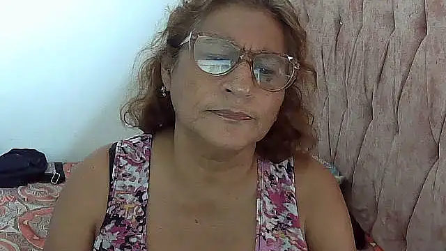 charrysexy1 online show from February 10, 6:55 pm