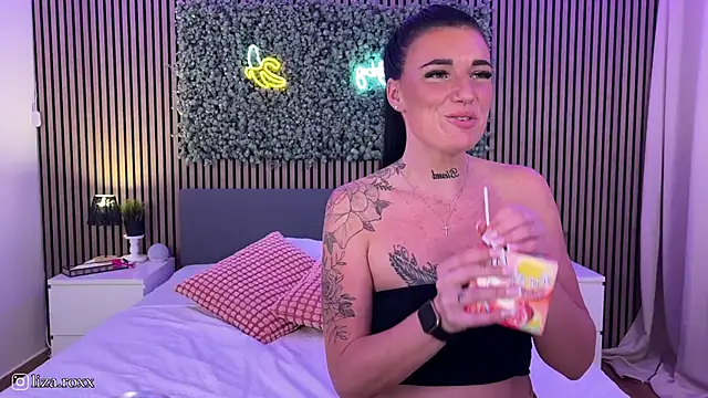 LizaRoxx online show from September 12, 11:01 pm