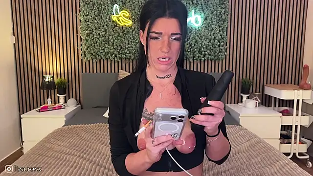 LizaRoxx online show from October 8, 8:02 pm