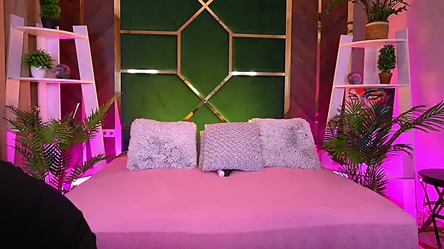 LittleeCutee online show from September 27, 7:04 am