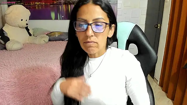 alma blue online show from March 26, 12:02 am