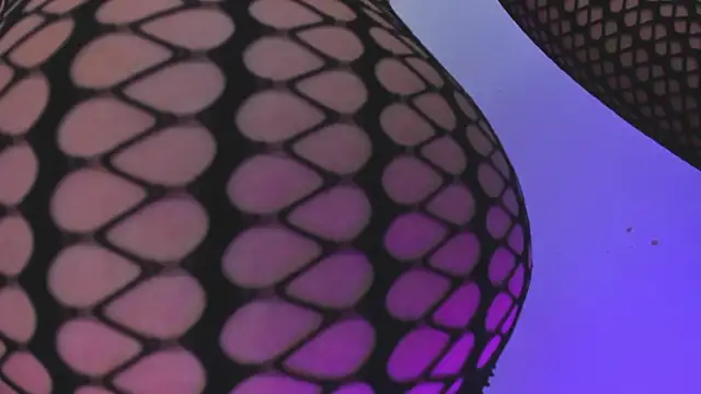 sofihill01 online show from September 12, 12:00 am