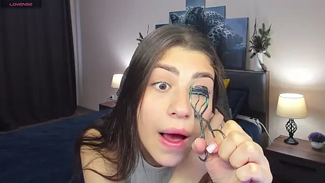 MaryMayson online show from April 26, 12:47 pm