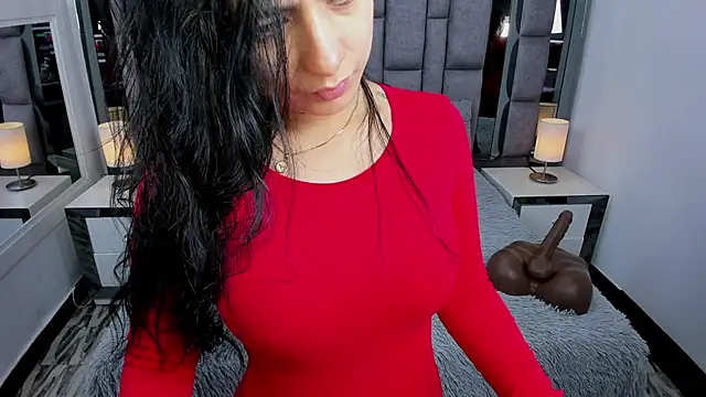 EMMAHILL1 online show from April 7, 11:12 am