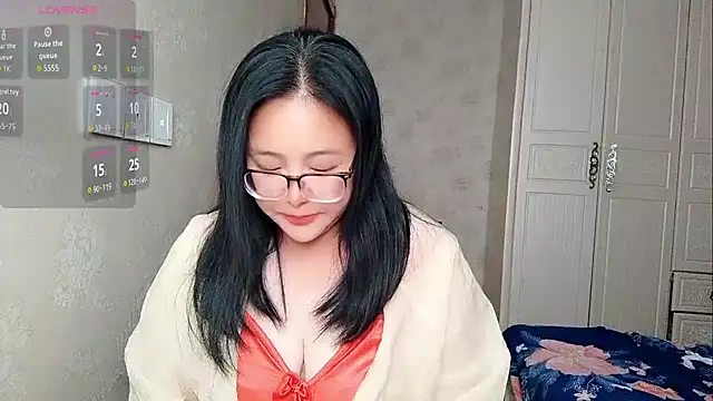 Vivianangn-e online show from June 11, 8:11 am