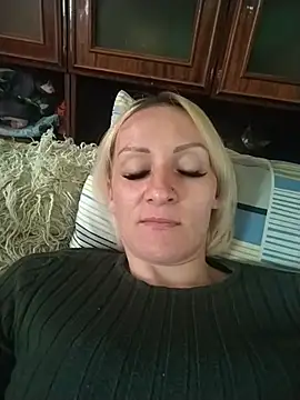 ulika1989 online show from May 15, 12:52 pm