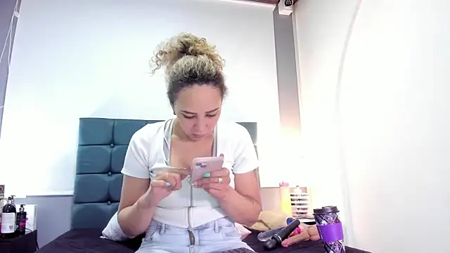 charlott lens online show from October 15, 3:58 pm