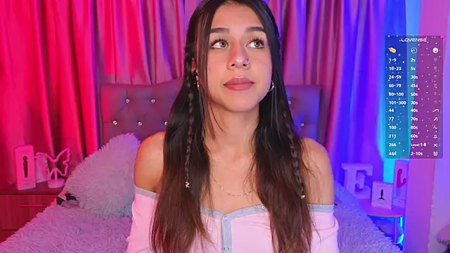 Emiily Scott1 online show from March 30, 11:48 pm