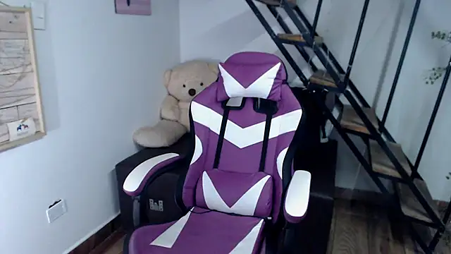 samantha baby  online show from October 15, 8:55 pm