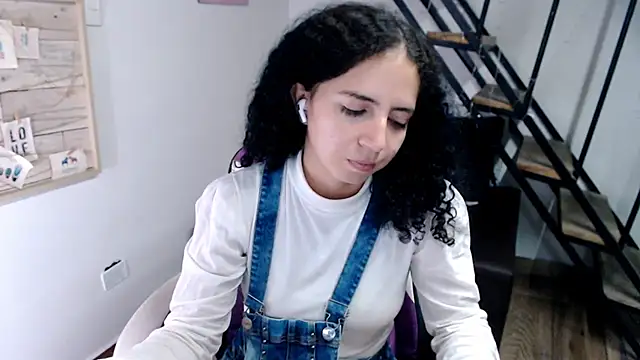 samantha baby  online show from December 14, 8:25 pm