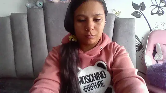 Charis 21 online show from April 14, 6:52 pm