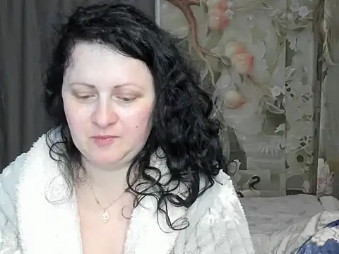 Lillian2 online show from April 23, 4:09 pm