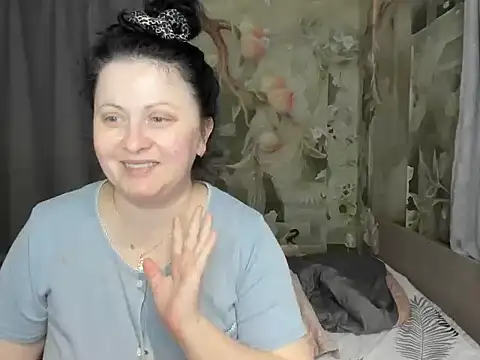 Lillian2 online show from February 1, 7:12 pm