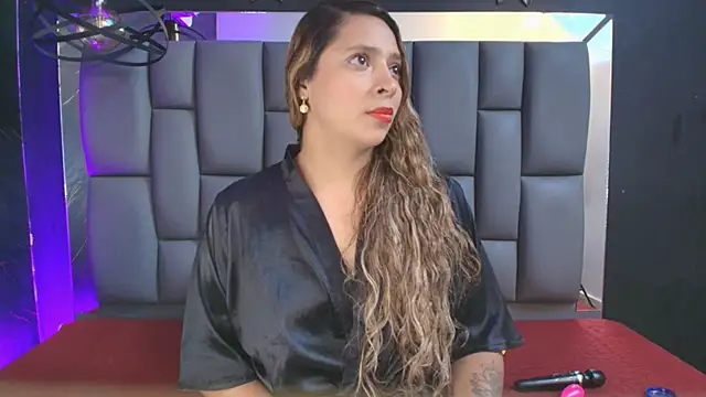  MiaBrown  online show from November 5, 12:10 pm