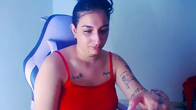 liz dirty online show from April 18, 10:20 pm