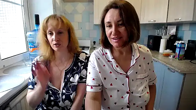 DonnaMagdalena online show from October 21, 7:23 am