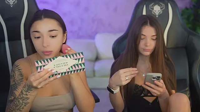 Jasmine Flow online show from October 30, 7:44 am