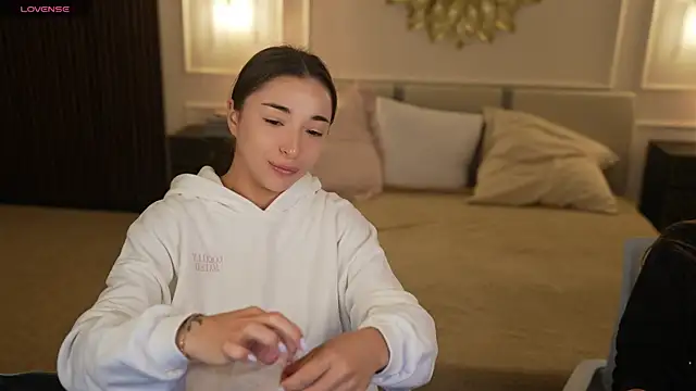 Jasmine Flow online show from October 10, 7:24 am