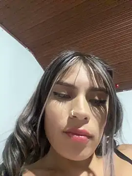 Tiffanysurez  online show from January 18, 11:56 pm