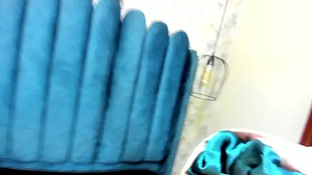 nalalye cruzz  online show from February 15, 3:09 am