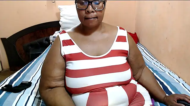 ZOQULUx online show from June 4, 7:40 pm