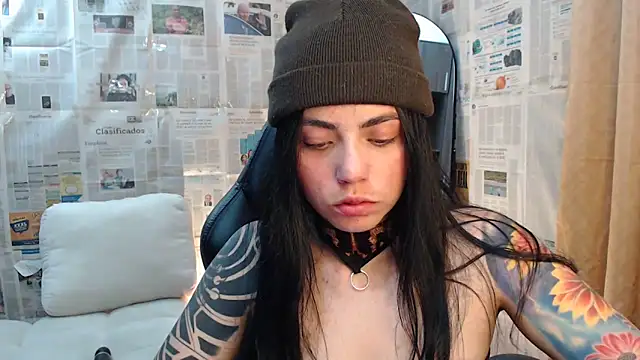 i am nina  online show from October 7, 12:15 am