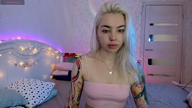 LillyMoure  online show from September 29, 11:21 pm