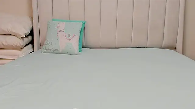  heavenlysent online show from April 18, 4:15 am