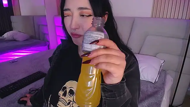 Miss Loise online show from December 3, 3:31 am