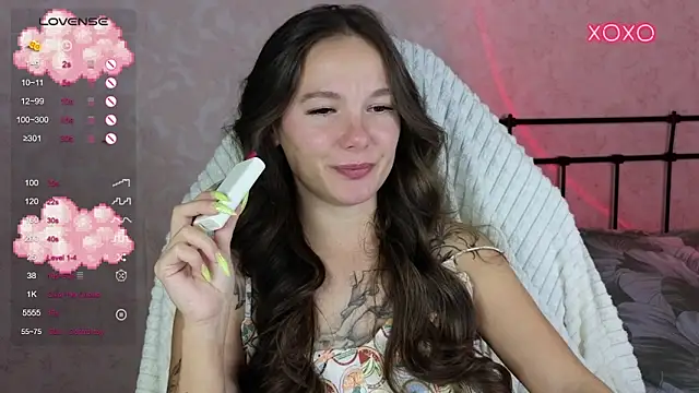 lil luna x online show from September 18, 9:02 pm