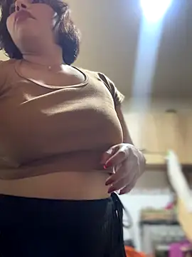 GigiiStone online show from October 17, 10:35 pm