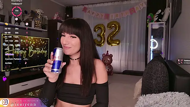 LeaLyenn online show from June 4, 5:06 pm