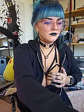 anyalikestosuck online show from November 24, 8:33 pm