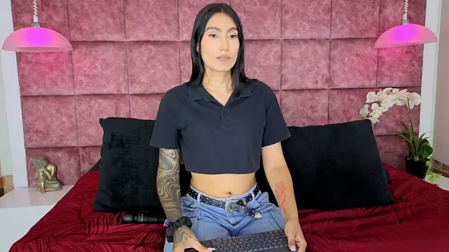 Taly Fox online show from April 7, 9:39 pm