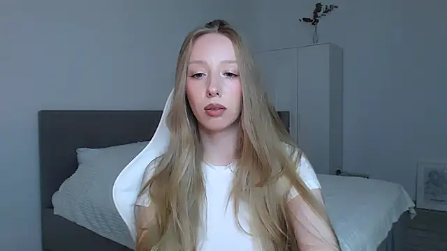 Luna insniity online show from October 8, 8:46 pm