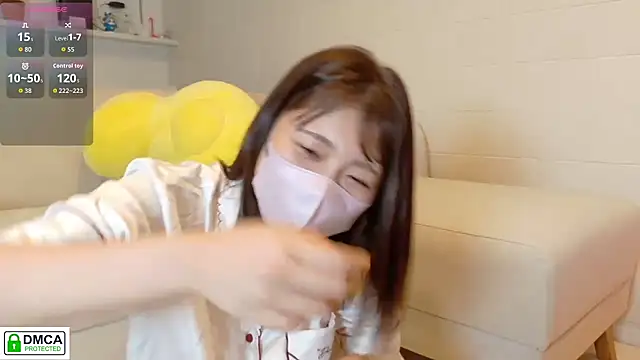 SUZU  online show from October 11, 3:04 pm