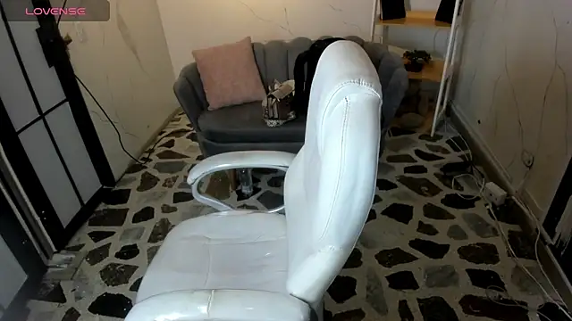 NiickyJones online show from September 14, 9:12 pm