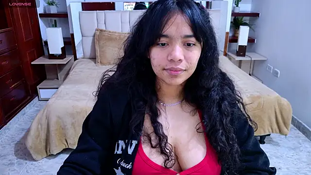 laureentt  online show from September 19, 3:38 am