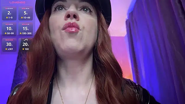 Helena  Femdom online show from May 31, 6:09 pm