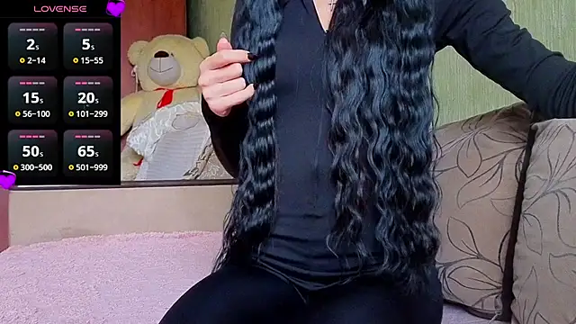 Black or white ANGEL online show from November 12, 9:18 am