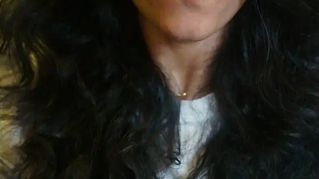 -AyeshaSinghania- online show from April 11, 11:36 am